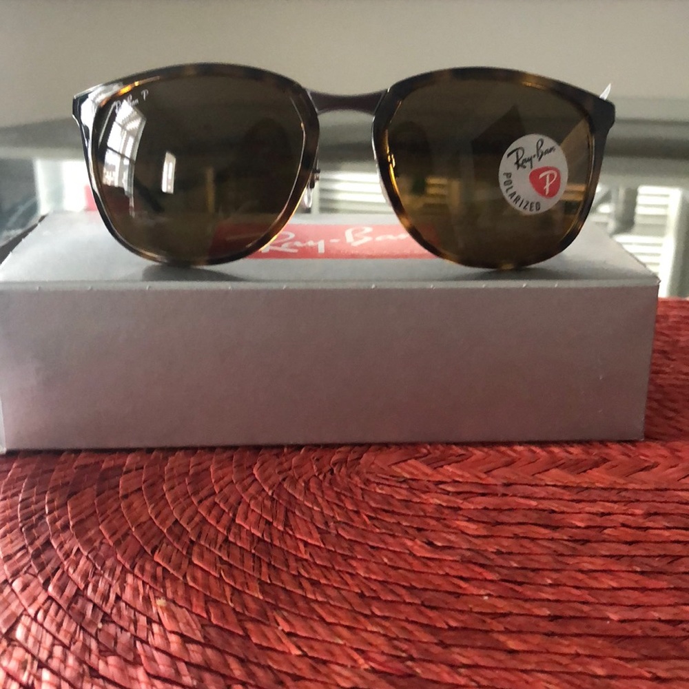 Ray Ban Unisex Sunglasses NWB